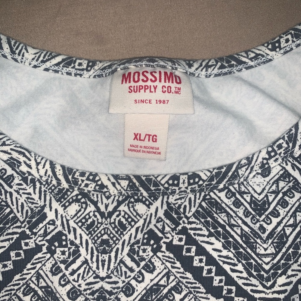 Razor-back Crop top - Picture 2 of 2